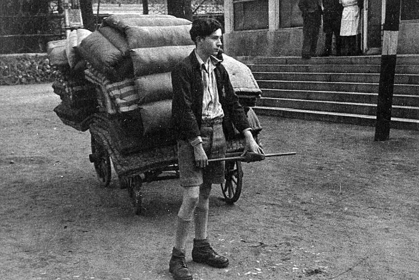 22 to 25 April 1942: Walter Fechenbach, 15 years old, part of a work group of Jews who helped carry the deportees luggage. Fechenbach was deported from Würzburg to Theresienstadt on 23rd September 1942, and was one of the few who survived.