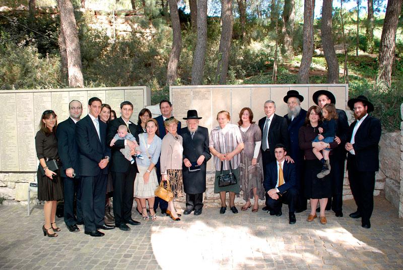 Rabbi Meyer Lamet speaking at the ceremony honoring Stanislaw and Jadwiga Schultz