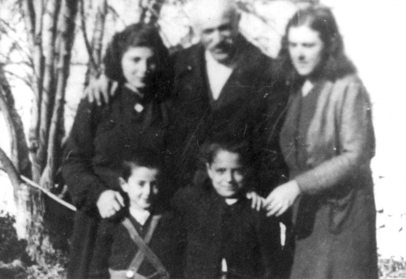 משפחה פרשרי שהצילה יהודים ביוגוסלביה, ברט, אלבניה.