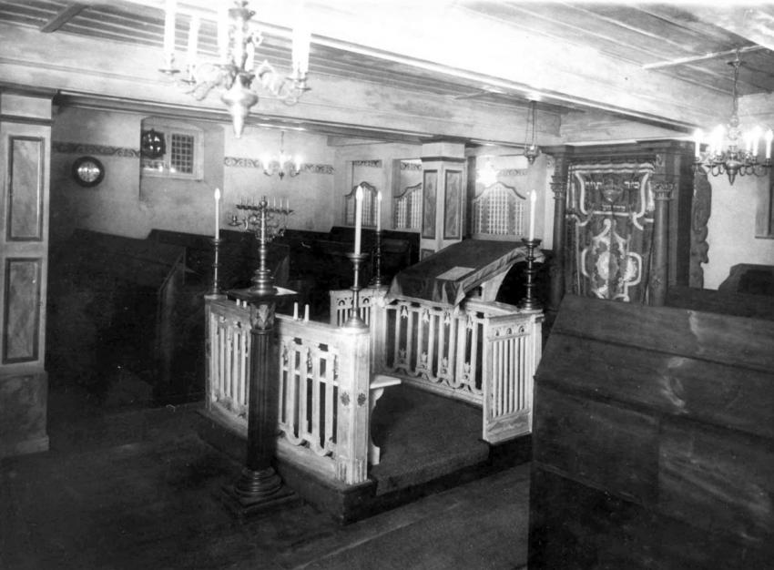 Würzburg, 1919. The interior of the Small Synagogue at Kettengasse 26, after its renovation.