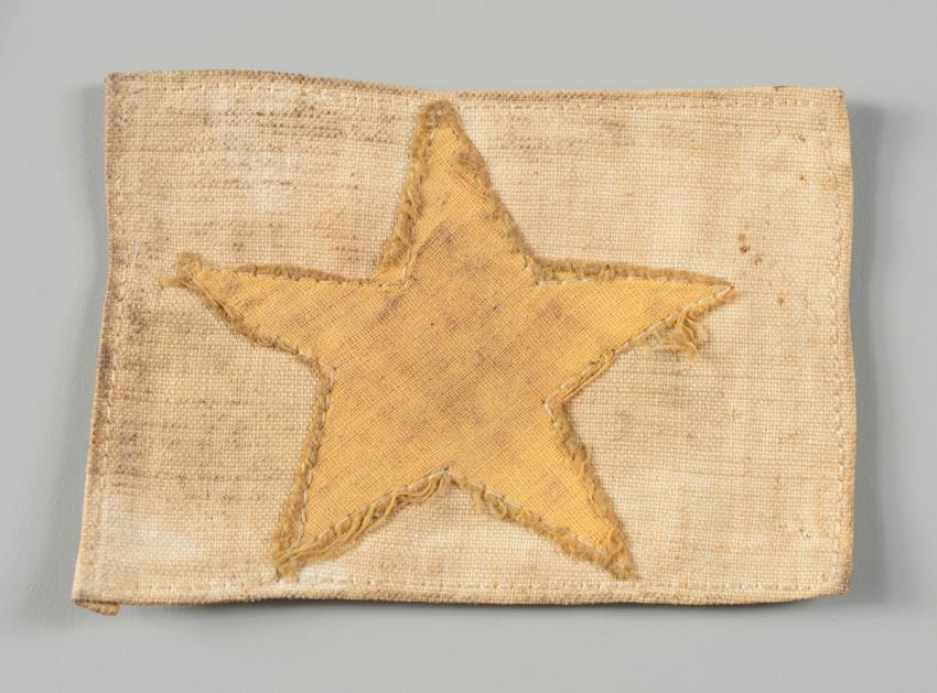 Jewish badge that belonged to Israel Emil Ichay from the city of Sousse, Tunisia. 