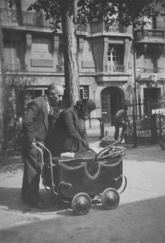 David and Ita Vigder with Clairette in the pram. Paris, 1936