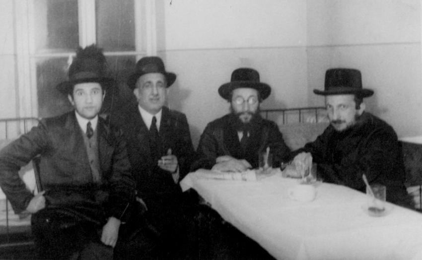 Yeshivah (Talmudic college) students in Cernǎuţi, Romania, prewar