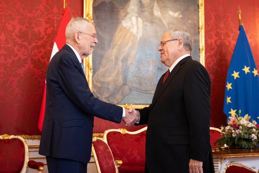 Yad Vashem meets President of Austria, H.E. Alexander Van der Bellen in Vienna