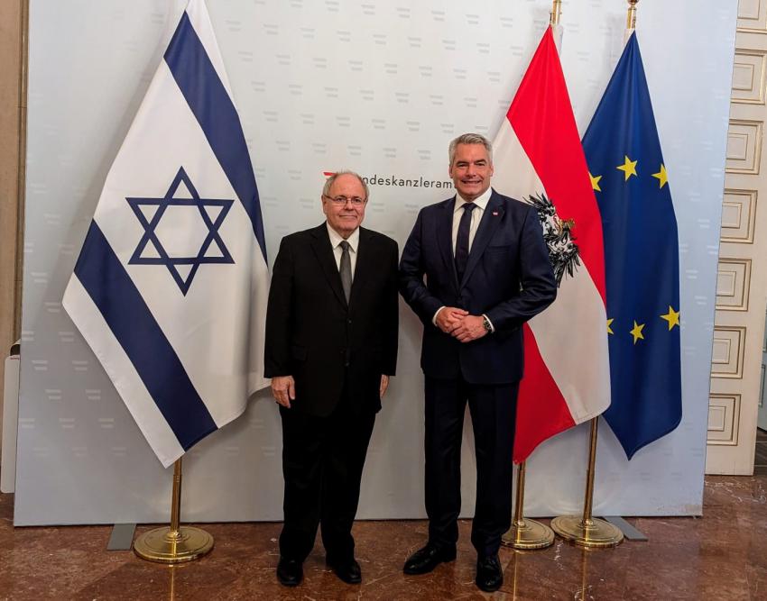 Yad Vashem meets Austrian Federal Chancellor Karl Nehammer in Vienna