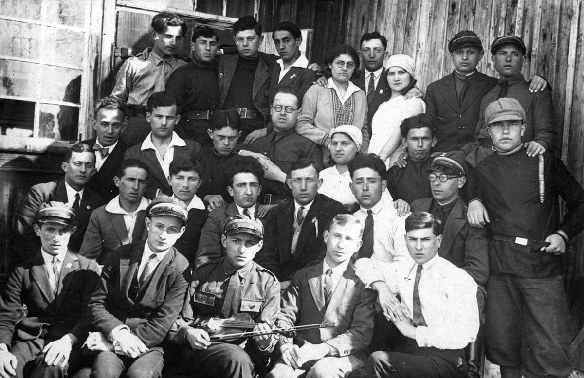 Members of the &quot;Beitar&quot; pioneer training program in Nadwórna, 6 April 1931