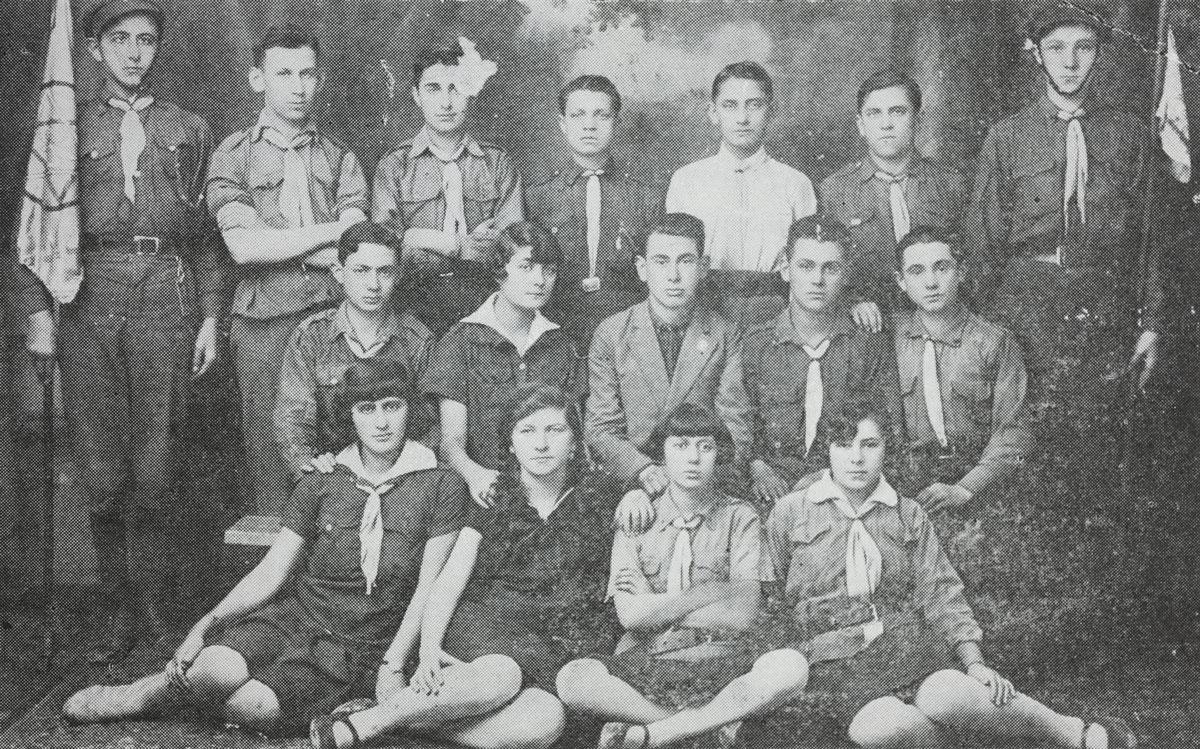 Members of the Hashomer Hatzair branch in Dąbrowa Górnicza