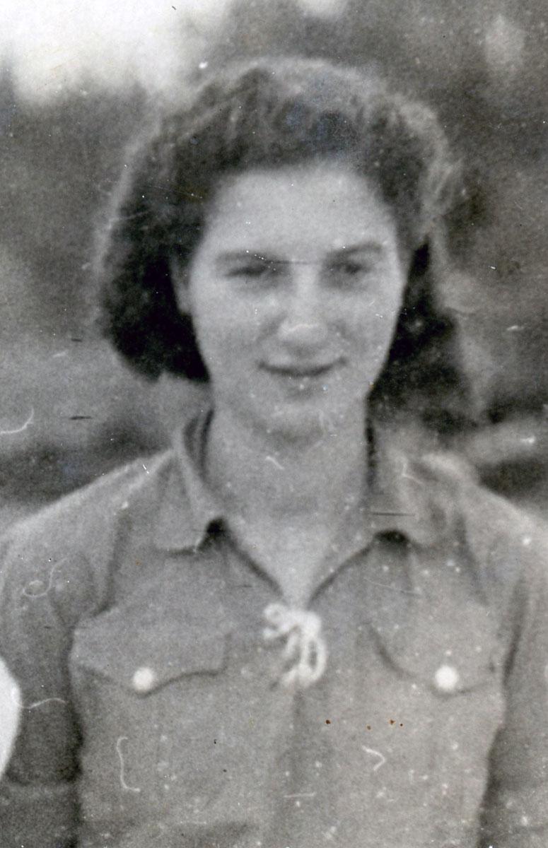 Susanna Schick in Eretz Israel (britisches Mandatsgebiet Palästina), 1940er-Jahre.