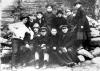 1921: חלוצים מליטא בלייפאיה, שהייתה תחנת מעבר לחלוצים מהמדינות הבלטיות בדרכם לארץ ישראל.