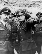 Mauthausen, Ausztria, Himmler és Kaltenbrunner a tábor megtekintésekor