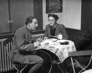 Pre-war, Roza Vos-Rijksman with her first husband Siemon Vos, a well known actor