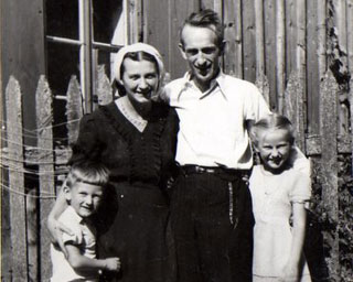 From left to right: Tadas, Ona, Danielius and Judita Žilevičius. Tytuvenai, 1943 or 1944